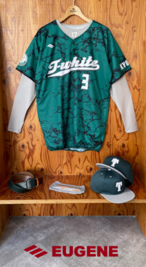 T-white　様様にオーダーいただいた野球ユニフォーム